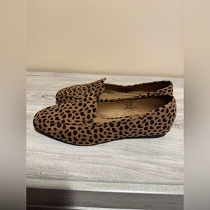 Women’s size 9 Journee Cheetah Print Flats